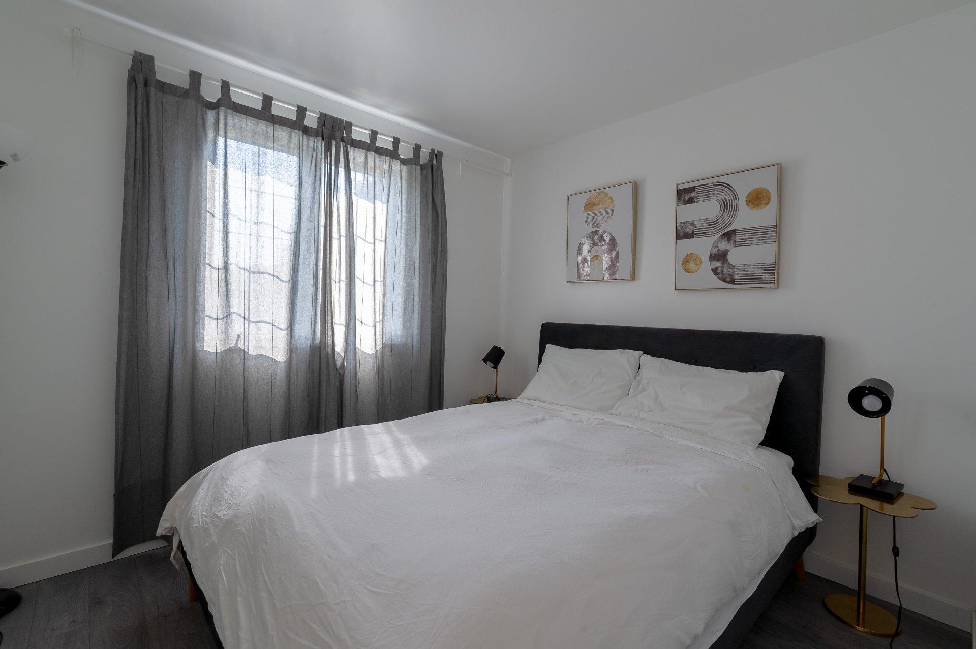 









7460


Rue Trudeau

,
Brossard,




QC
J4W2M3

