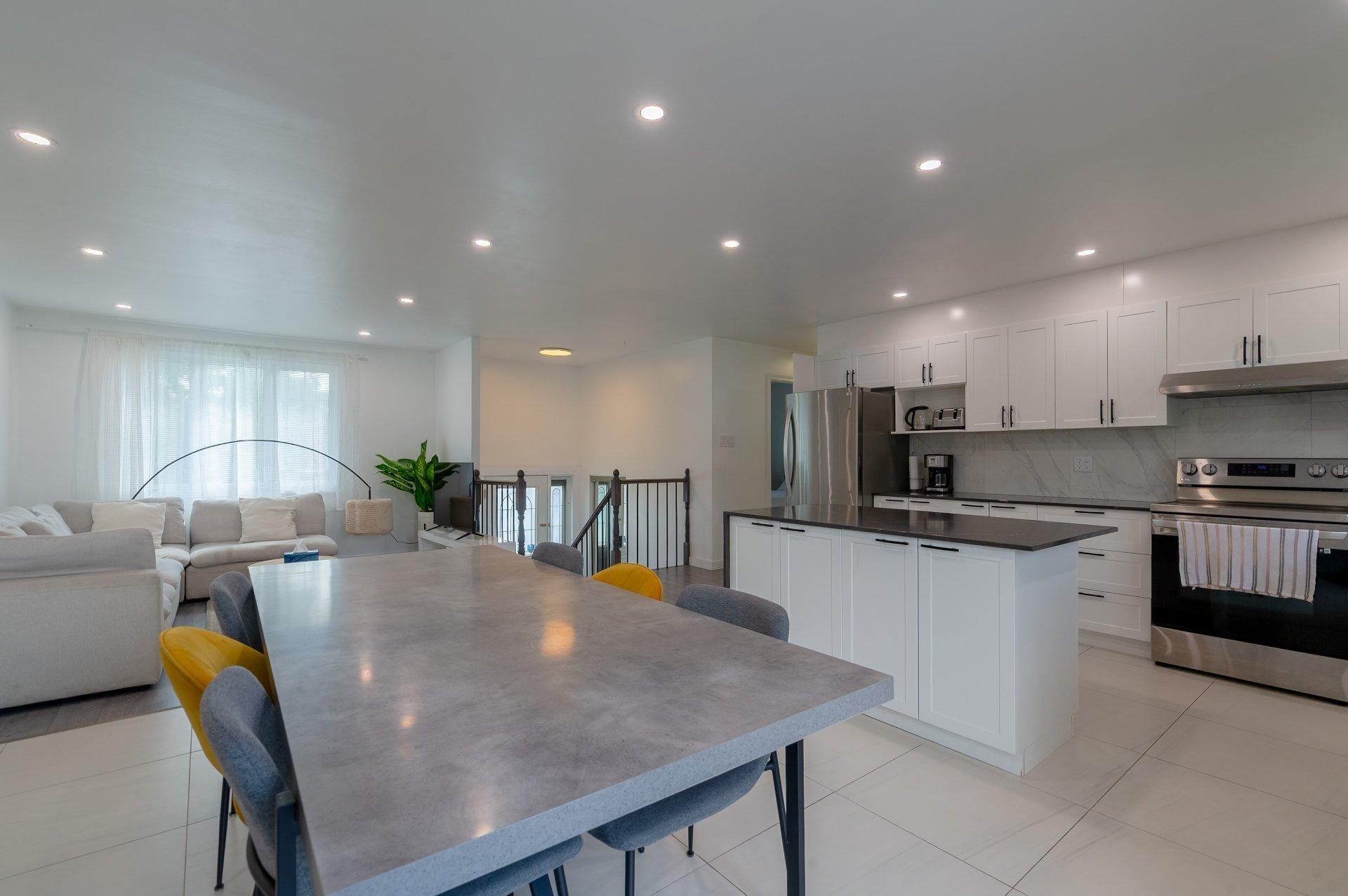 









7460


Rue Trudeau

,
Brossard,




QC
J4W2M3

