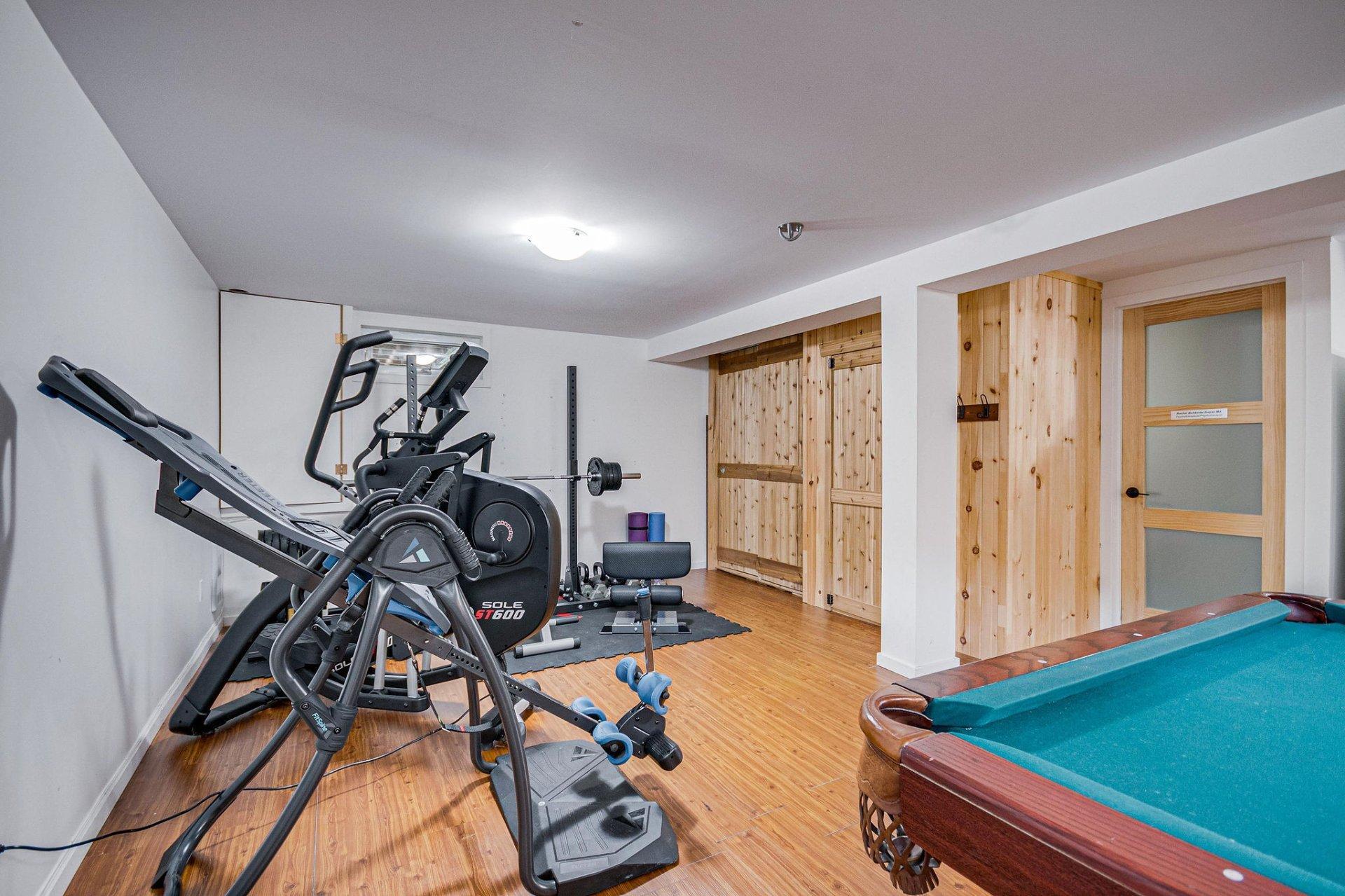 









105


Rue Cholette

,
Gatineau (Hull),




QC
J8Y6L7

