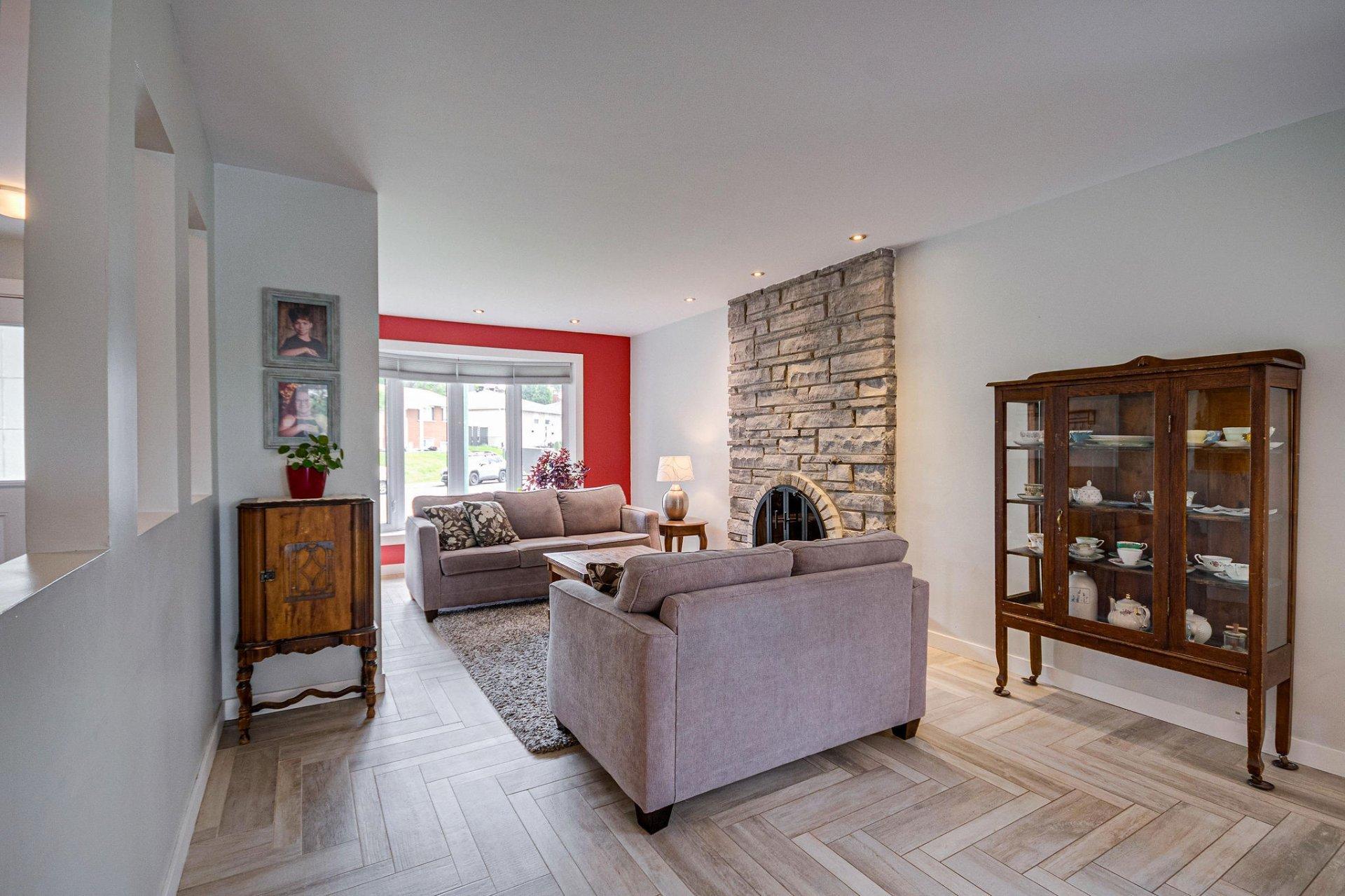 









105


Rue Cholette

,
Gatineau (Hull),




QC
J8Y6L7


