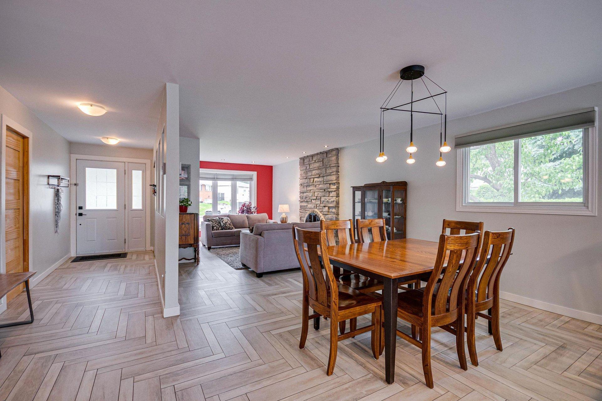 









105


Rue Cholette

,
Gatineau (Hull),




QC
J8Y6L7

