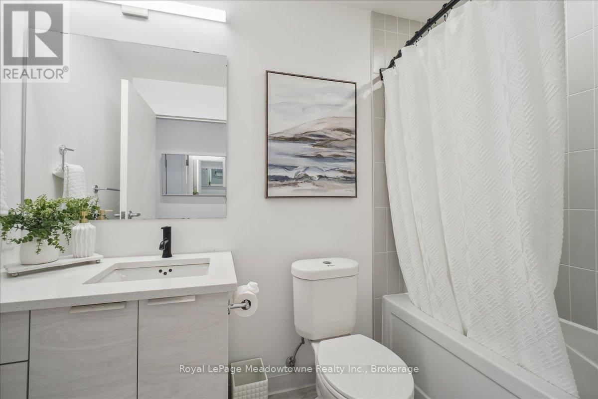 












321 - 120 HURON STREET

,
Guelph (St. Patrick's Ward),




Ontario
N1E0T8

