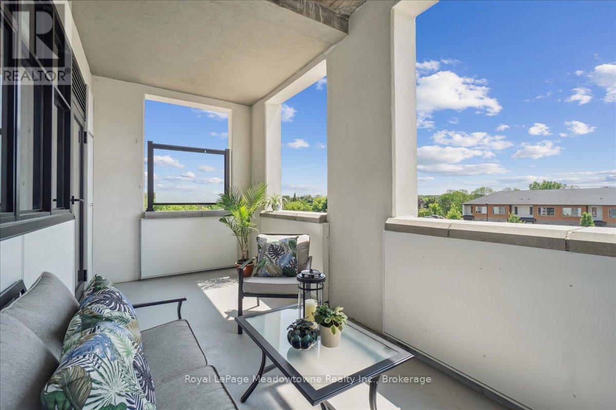 












321 - 120 HURON STREET

,
Guelph (St. Patrick's Ward),




Ontario
N1E0T8

