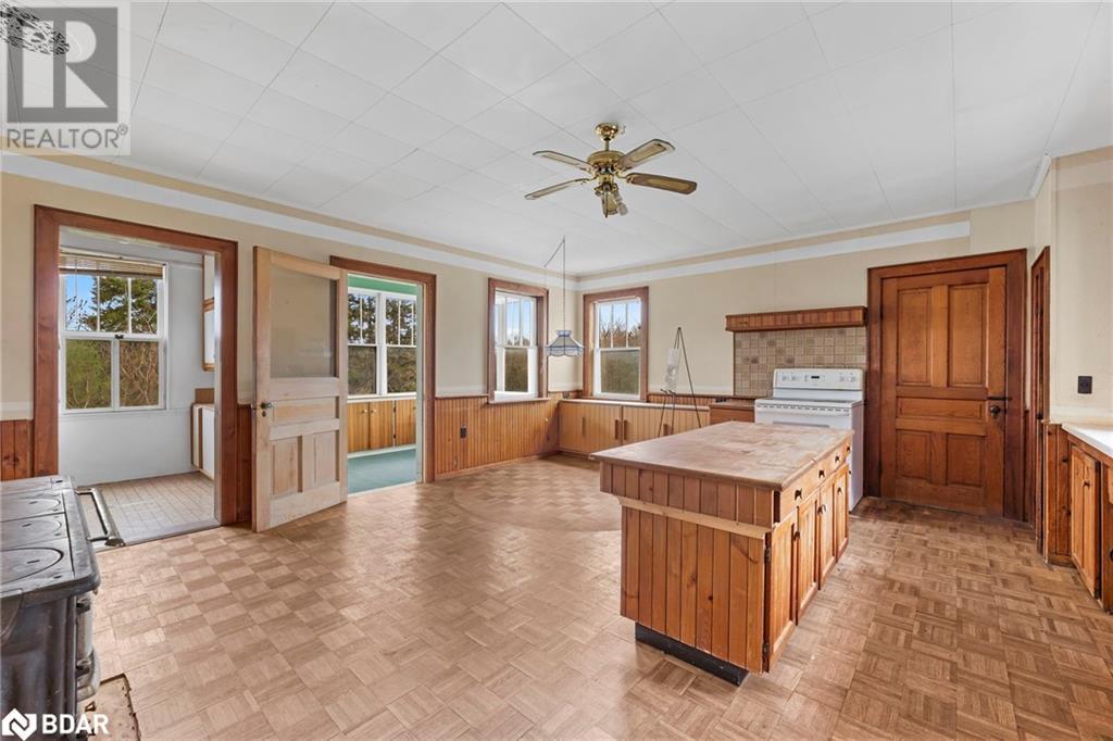 












3148 COUNTY ROAD 32 Highway

,
Seeleys Bay,




Ontario
K0H2N0

