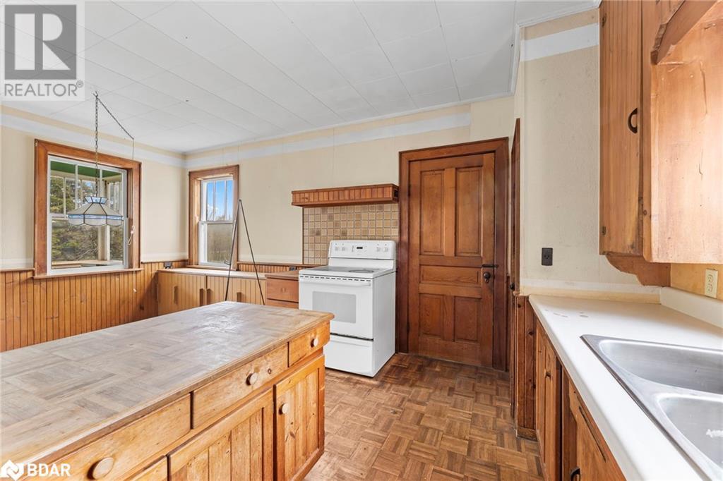 












3148 COUNTY ROAD 32 Highway

,
Seeleys Bay,




Ontario
K0H2N0

