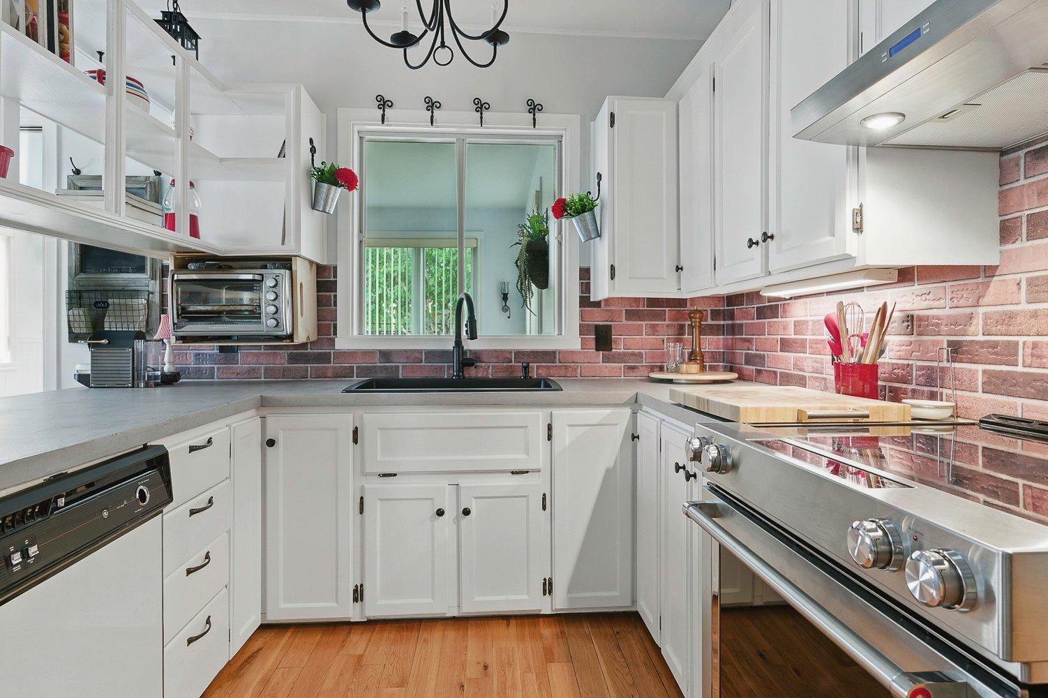 









45


Rue Thibodeau

,
Sainte-Agathe-des-Monts,




QC
J9C2L8

