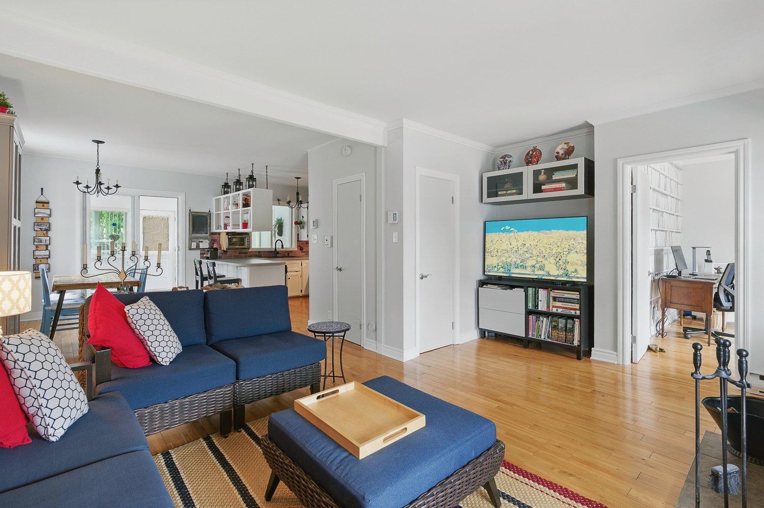 









45


Rue Thibodeau

,
Sainte-Agathe-des-Monts,




QC
J9C2L8

