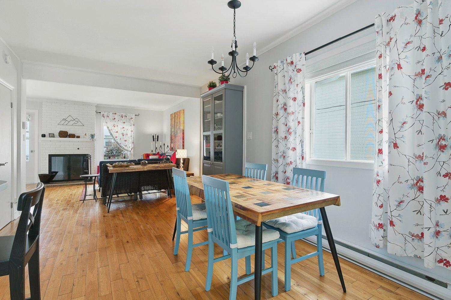 









45


Rue Thibodeau

,
Sainte-Agathe-des-Monts,




QC
J9C2L8

