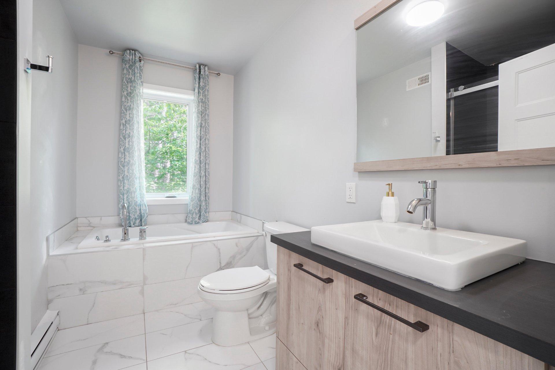 









45


Rue du Faon

,
Saint-Calixte,




QC
J0K1Z0

