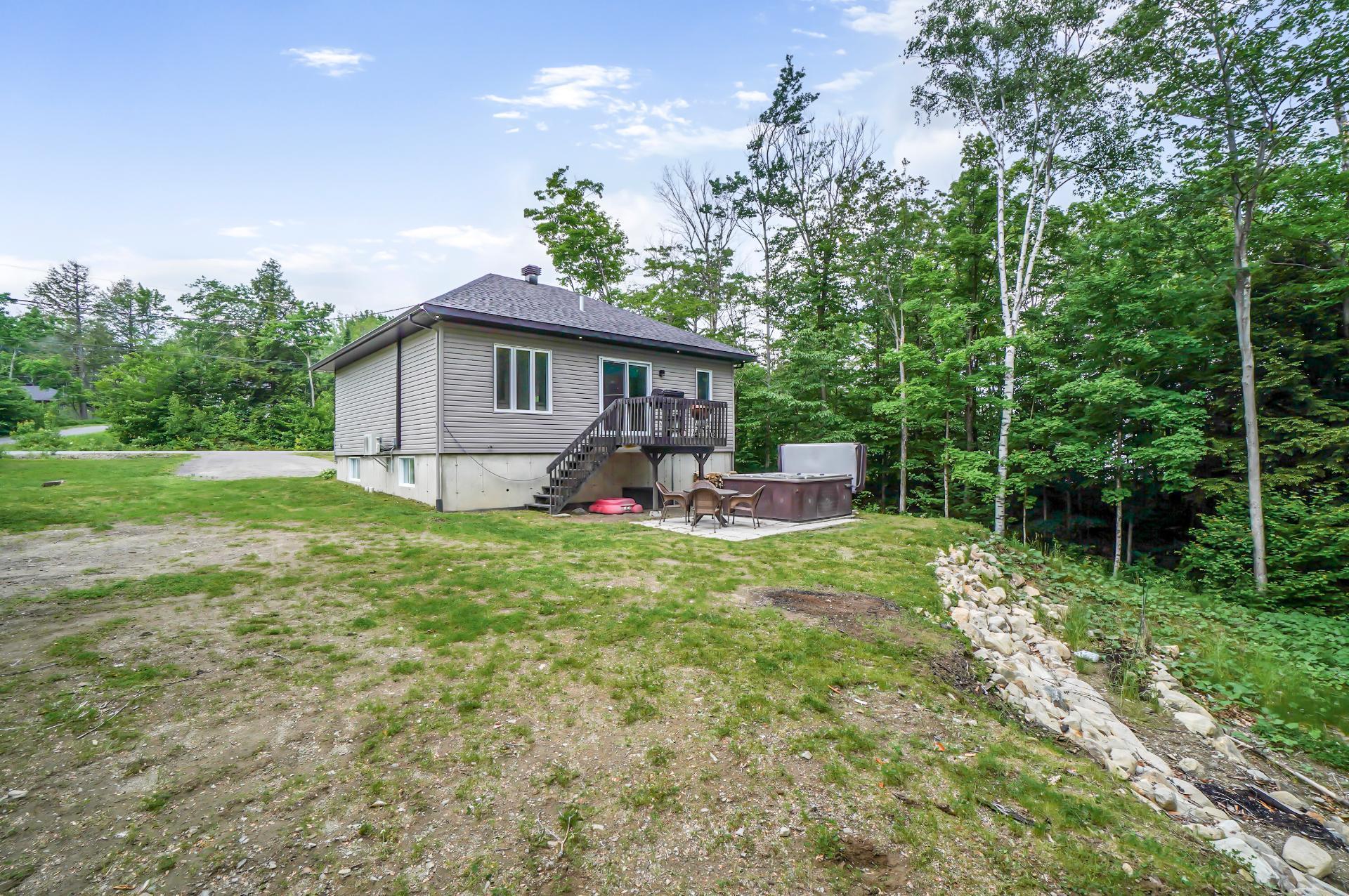 









45


Rue du Faon

,
Saint-Calixte,




QC
J0K1Z0

