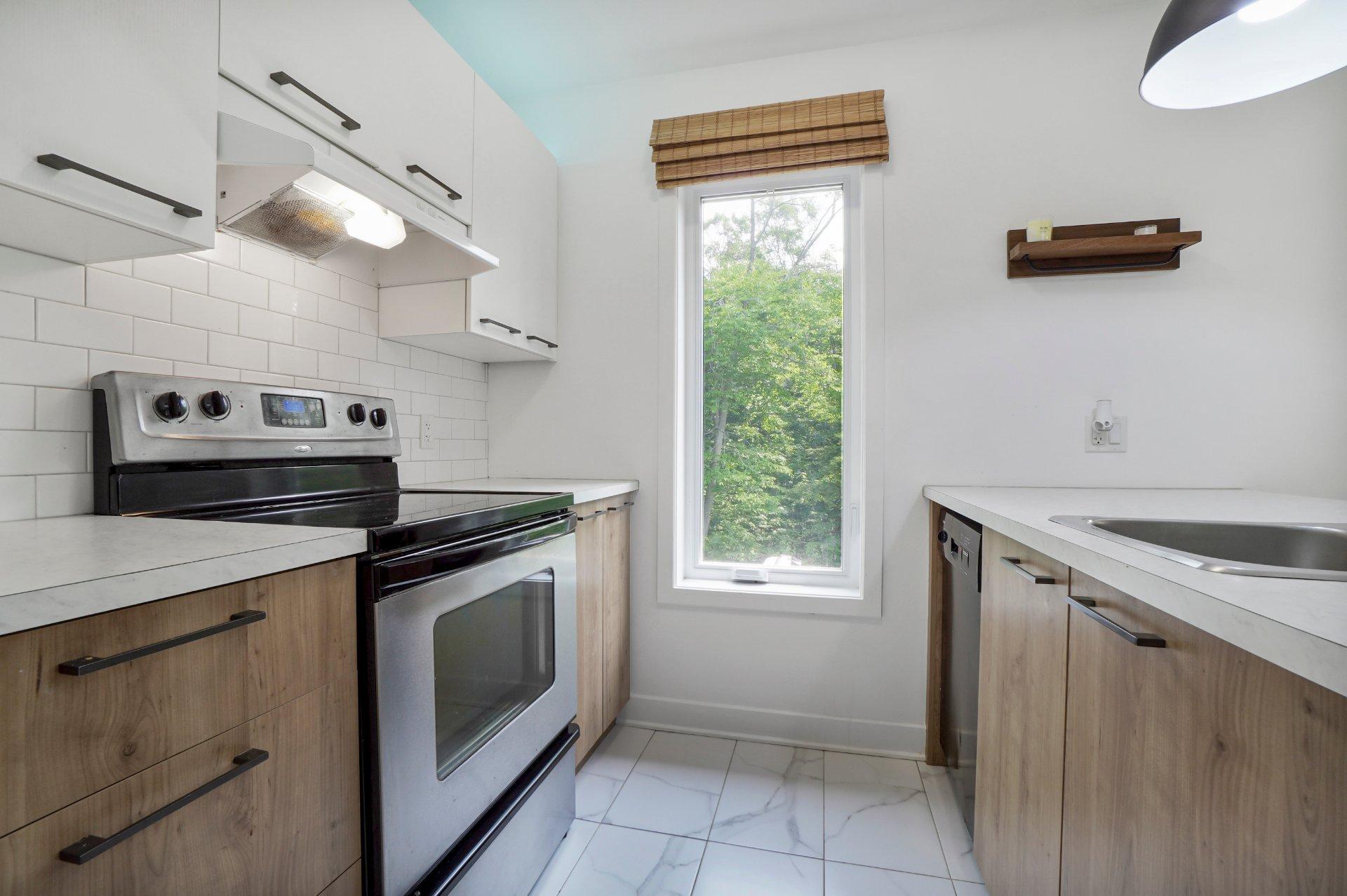 









45


Rue du Faon

,
Saint-Calixte,




QC
J0K1Z0

