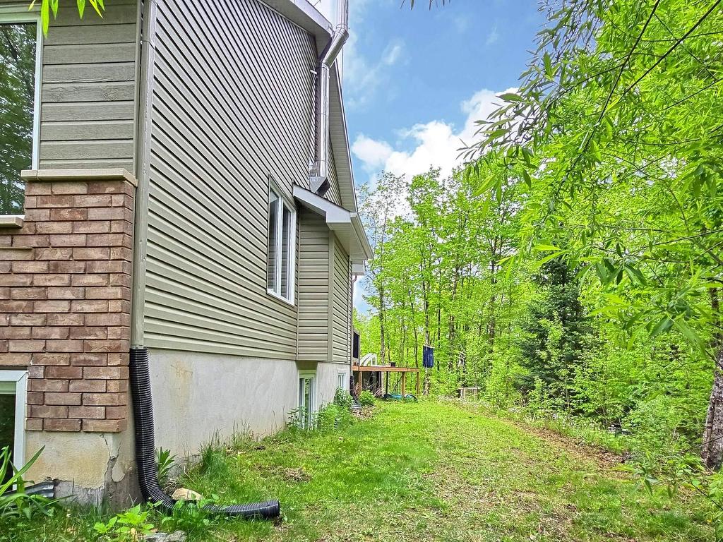 









34


Ch. du Haut-Bois

,
Val-des-Monts,




QC
J8N0C9

