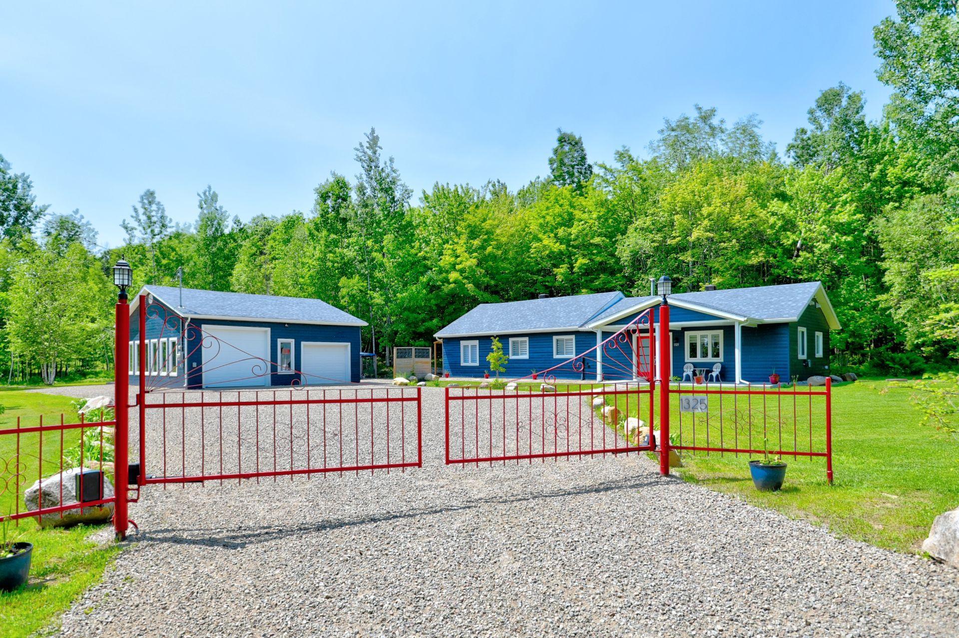 









1325


Ch. Mondor

,
Saint-Damien,




QC
J0K2E0

