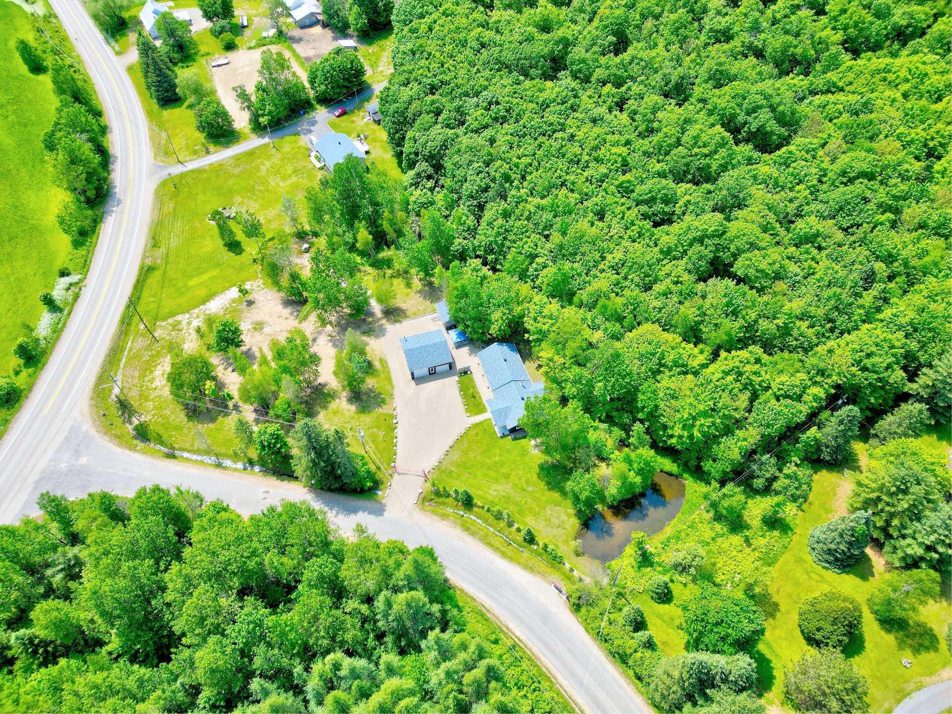 









1325


Ch. Mondor

,
Saint-Damien,




QC
J0K2E0


