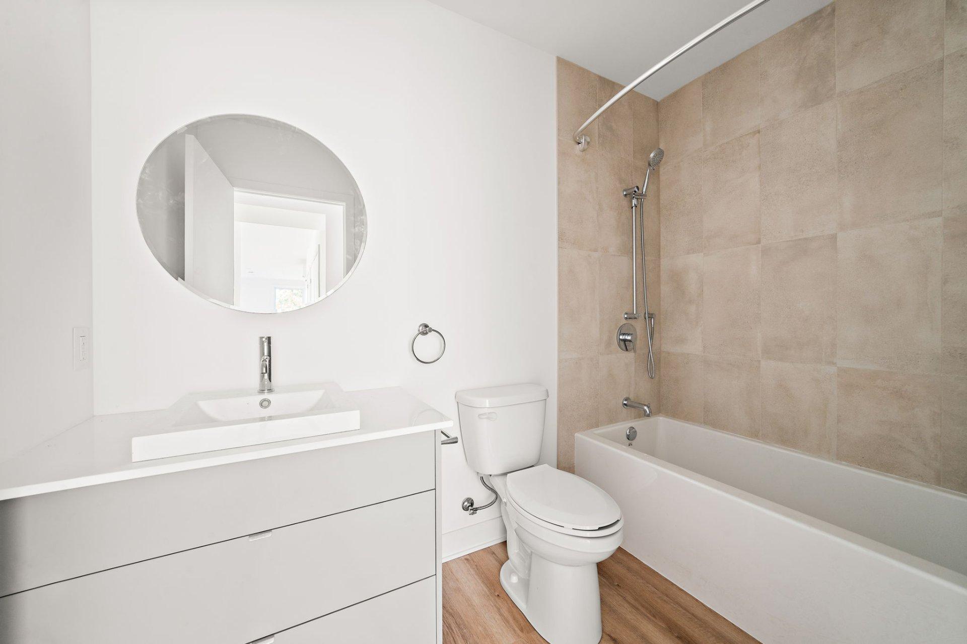 









4352


Rue De Brébeuf

,
Montréal (Le Plateau-Mont-Royal),




QC
H2J3K9


