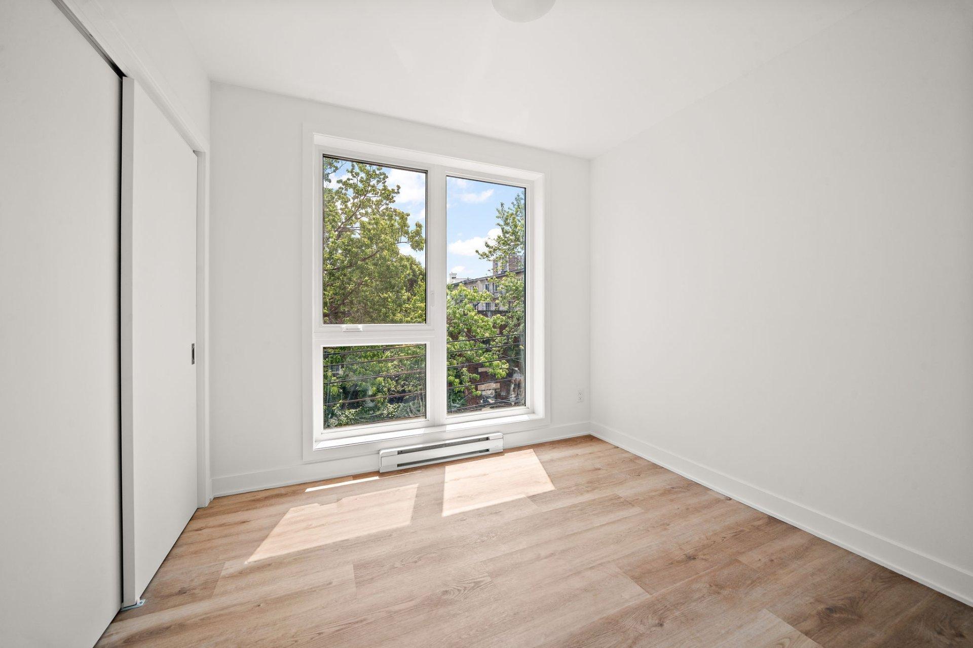 









4352


Rue De Brébeuf

,
Montréal (Le Plateau-Mont-Royal),




QC
H2J3K9

