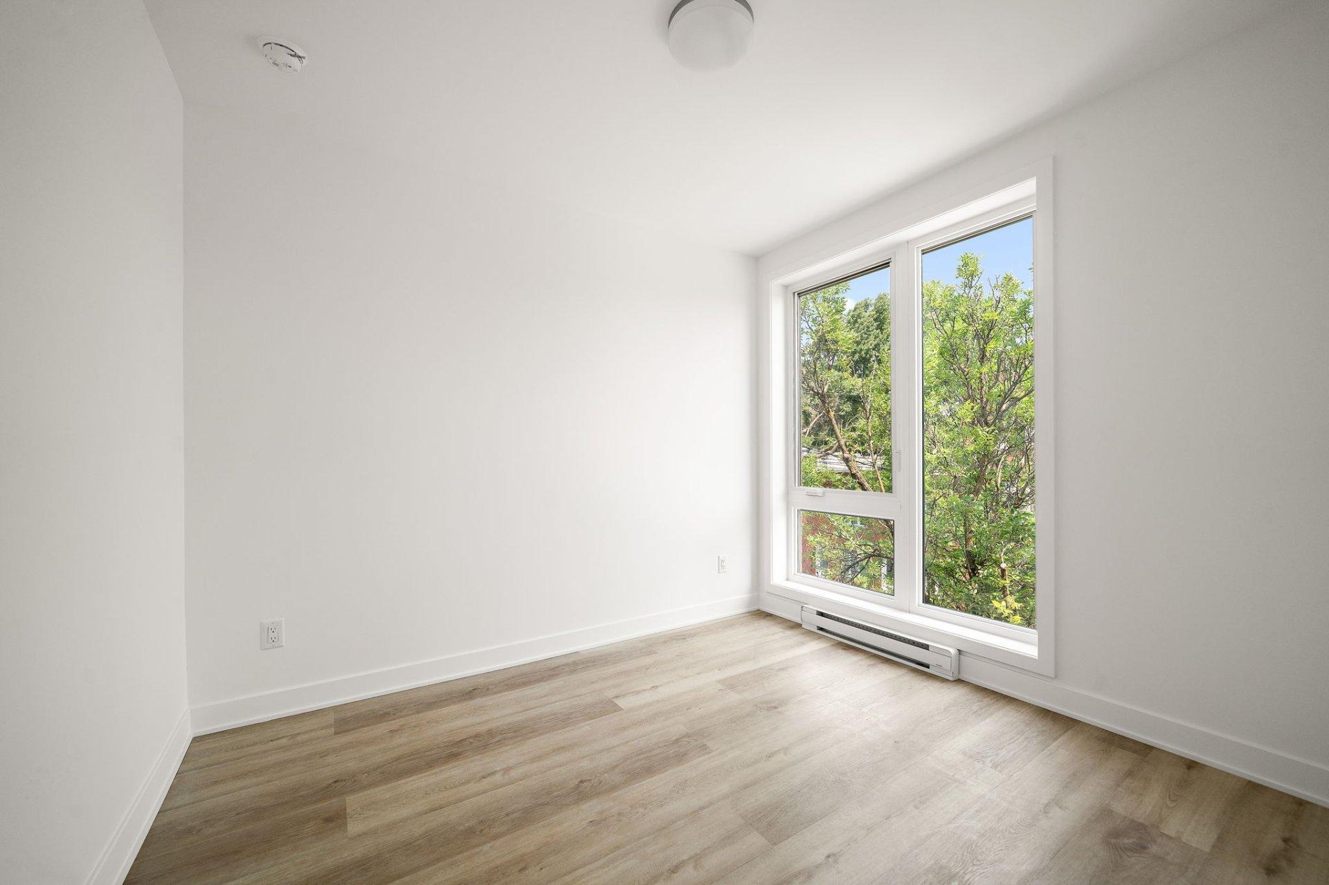 









4352


Rue De Brébeuf

,
Montréal (Le Plateau-Mont-Royal),




QC
H2J3K9


