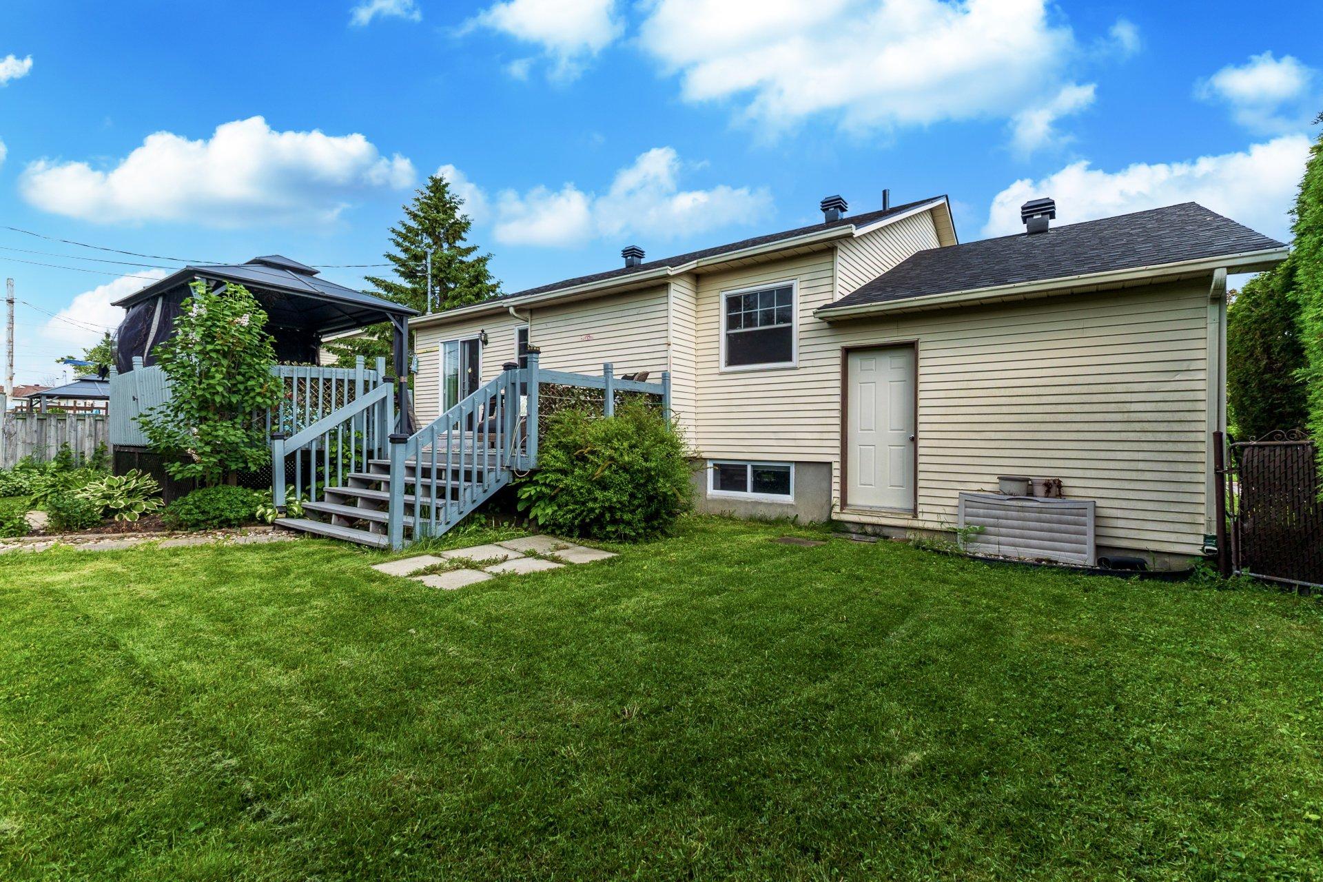









2790


Rue Honoré-Mercier

,
Vaudreuil-Dorion,




QC
J7V8P5

