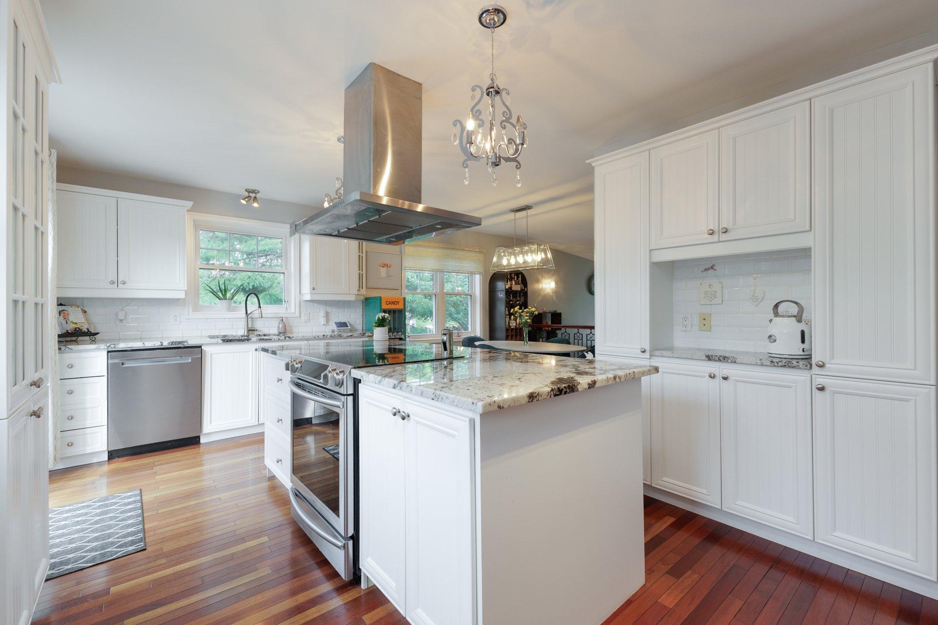 









2790


Rue Honoré-Mercier

,
Vaudreuil-Dorion,




QC
J7V8P5

