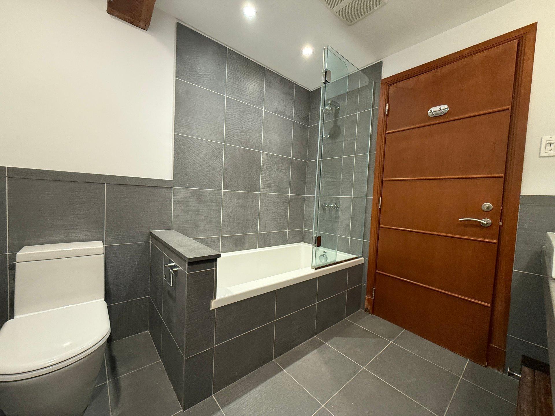 









157


Rue St-Paul O.

, 49,
Montréal (Ville-Marie),




QC
H2Y1Z5

