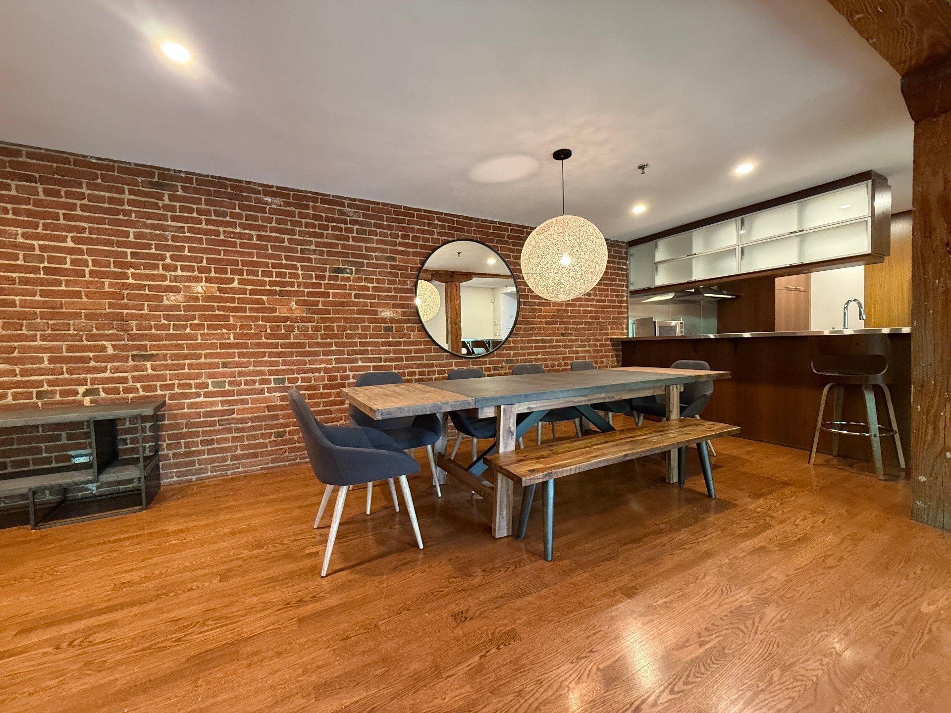 









157


Rue St-Paul O.

, 49,
Montréal (Ville-Marie),




QC
H2Y1Z5

