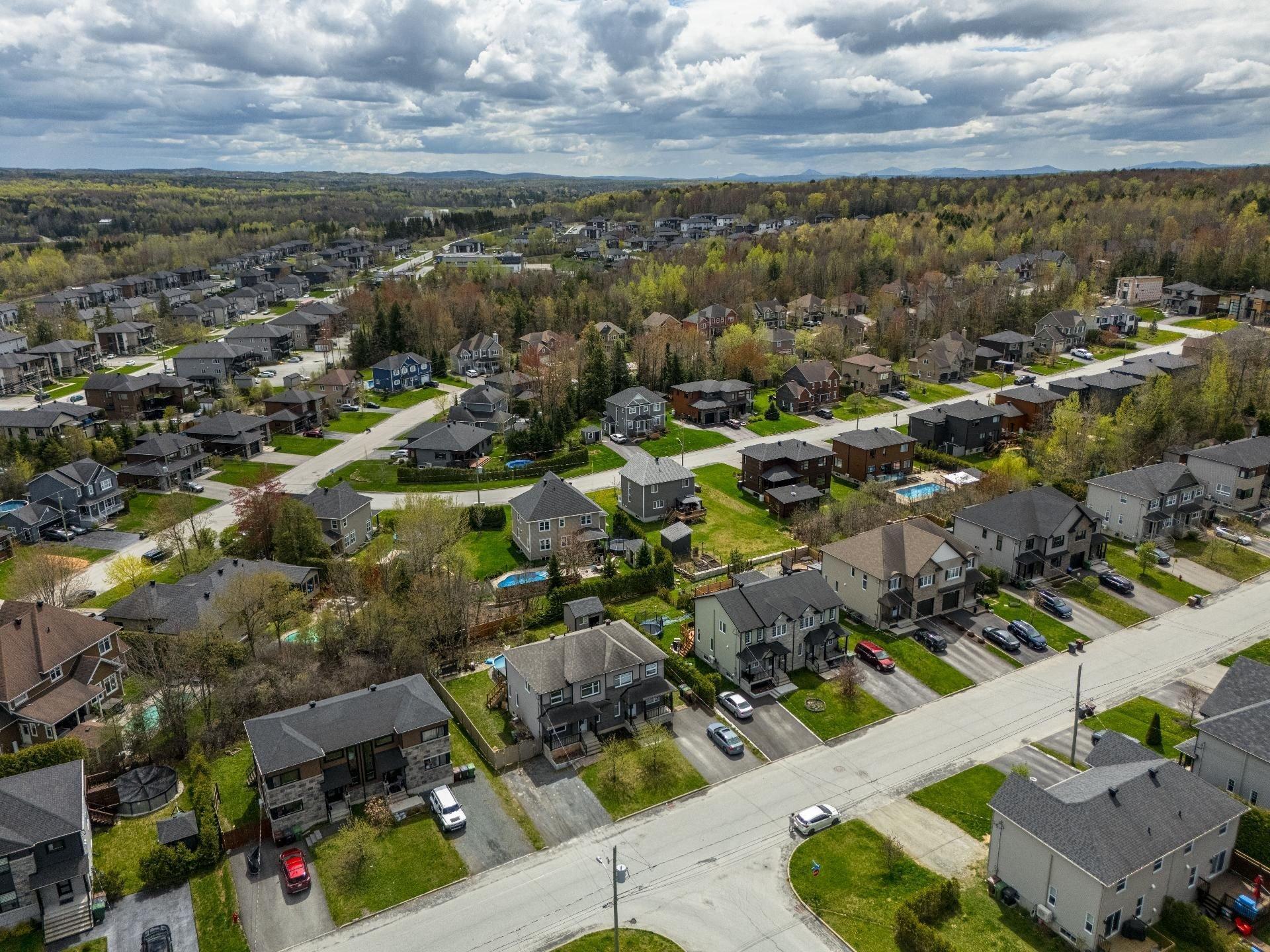 









738


Rue des Girolles

,
Sherbrooke (Brompton/Rock Forest/Saint-Élie/Deauville),




QC
J1N0Y2

