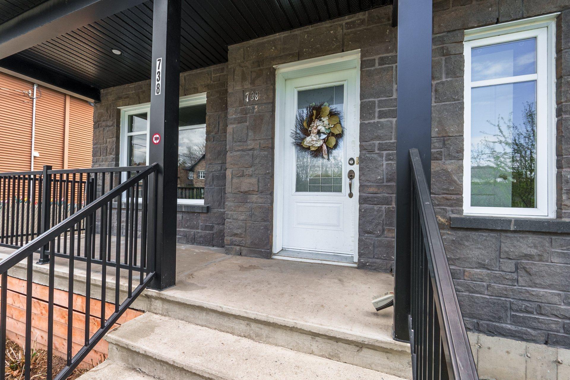 









738


Rue des Girolles

,
Sherbrooke (Brompton/Rock Forest/Saint-Élie/Deauville),




QC
J1N0Y2

