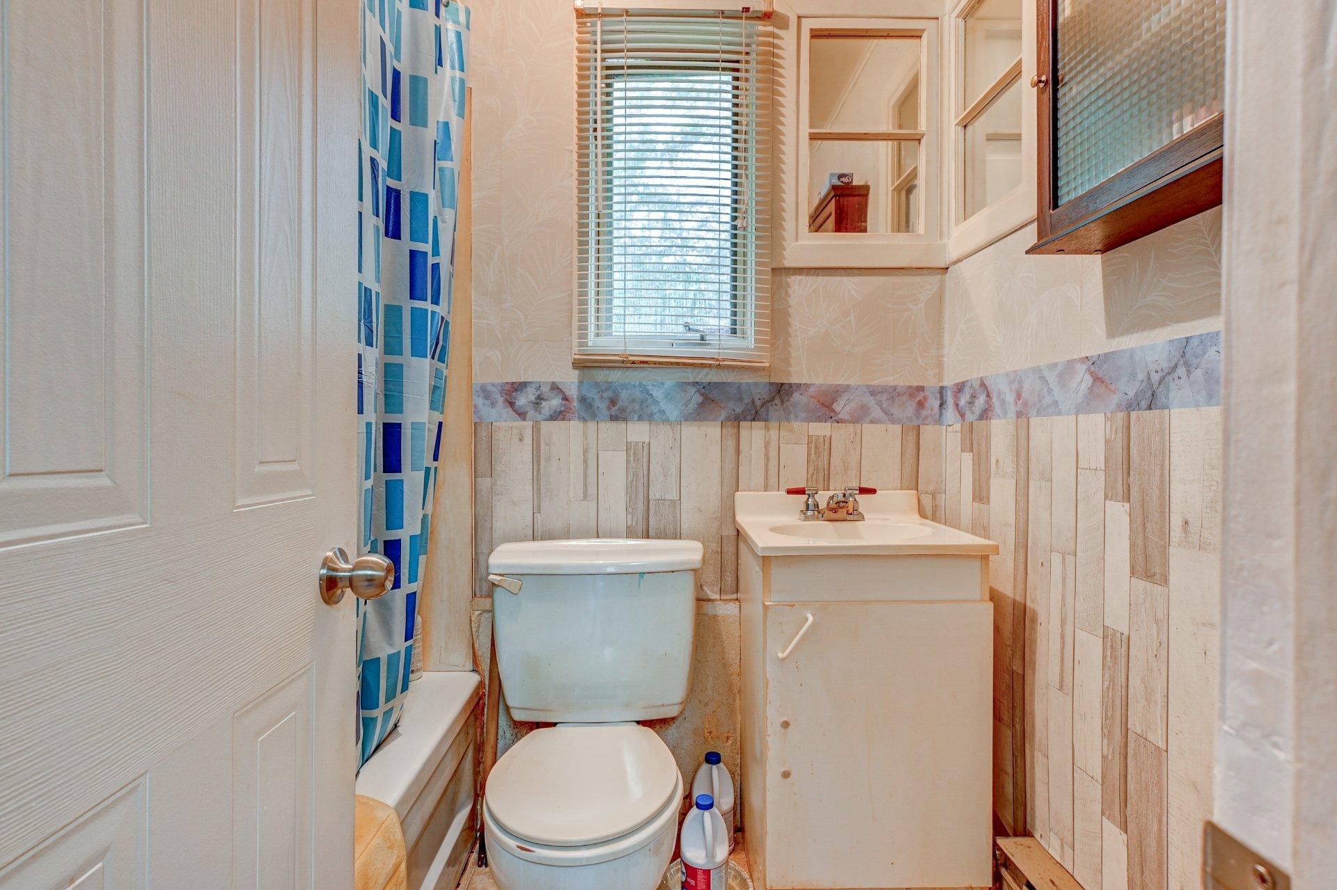 









315


Rue Juteau

,
Sainte-Sophie,




QC
J5J2P1

