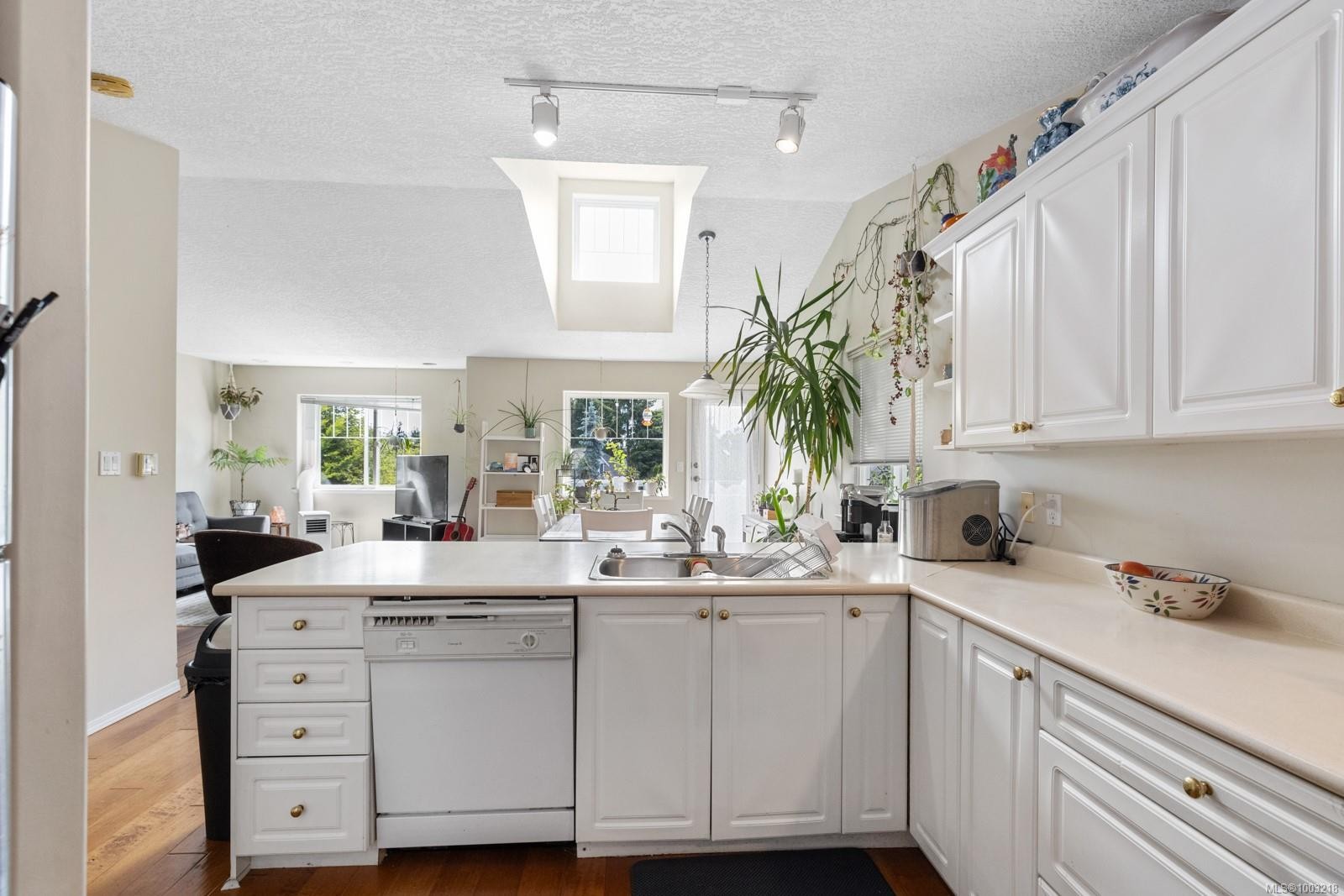 









3166


Golab

Pl,
Duncan,




BC
V9L 5H2

