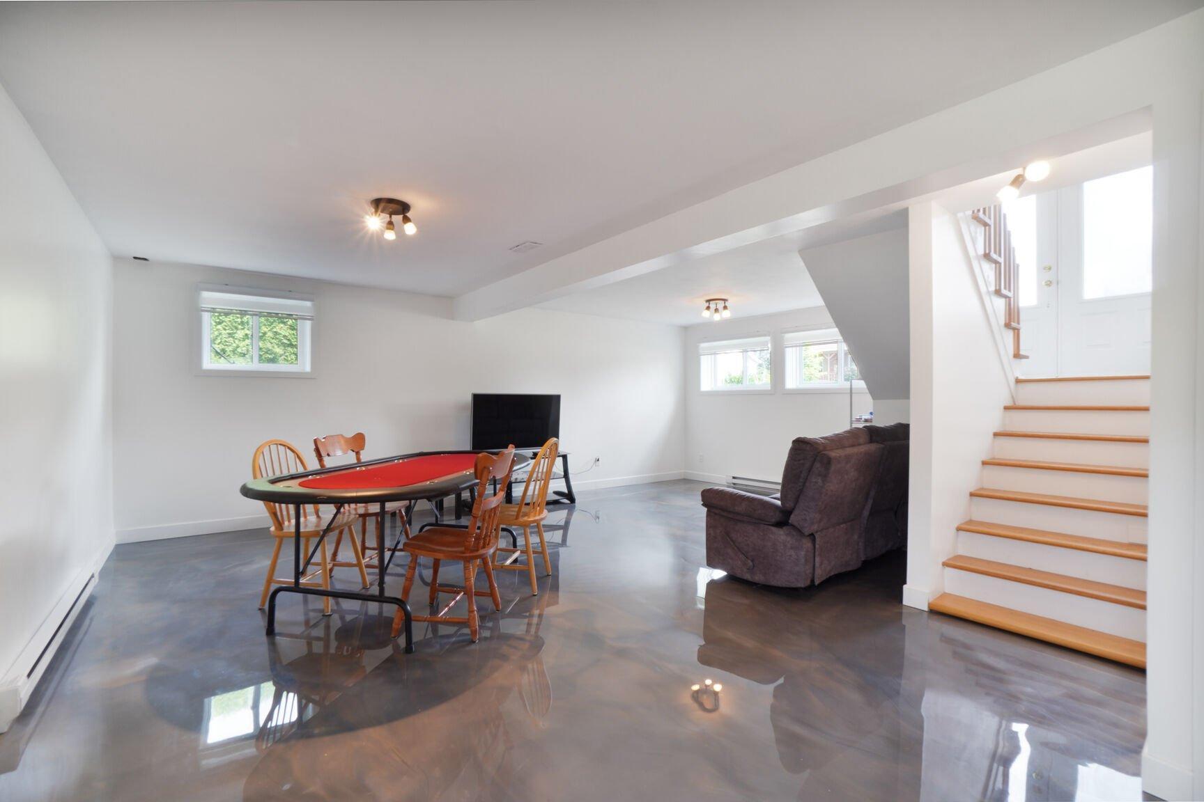 









298


Rue de Milan

,
Saint-Eustache,




QC
J7P4R3

