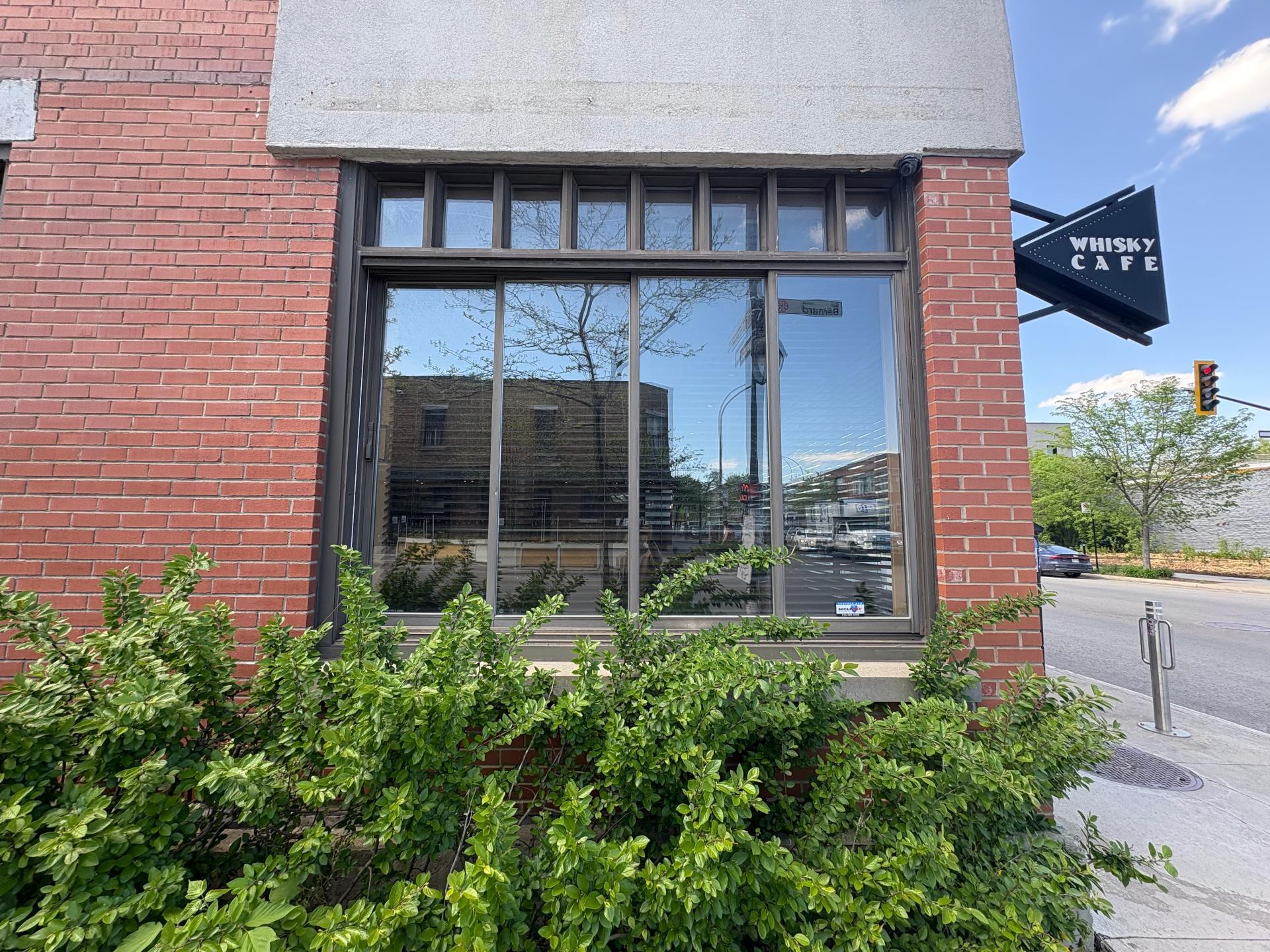 









5800

 - 5804


Boul. St-Laurent

,
Montréal (Villeray/Saint-Michel/Parc-Extension),




QC
H2T1T3

