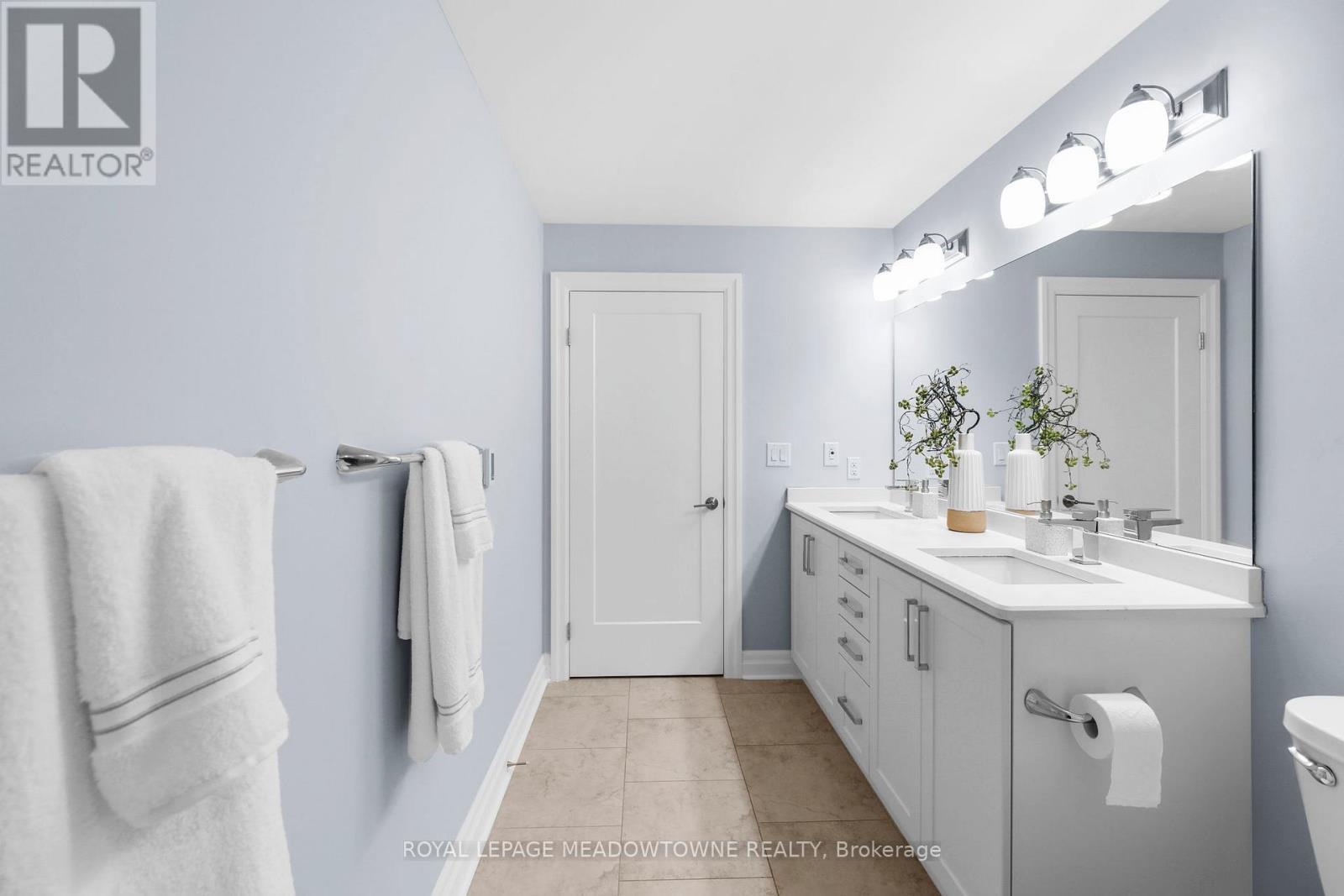 












1001 - 505 TALBOT STREET

,
London East,




Ontario
N6A2S6

