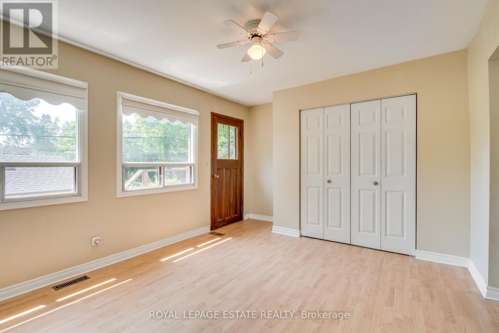 












54 KENILWORTH AVENUE

,
Toronto,




Ontario
M4L3S5

