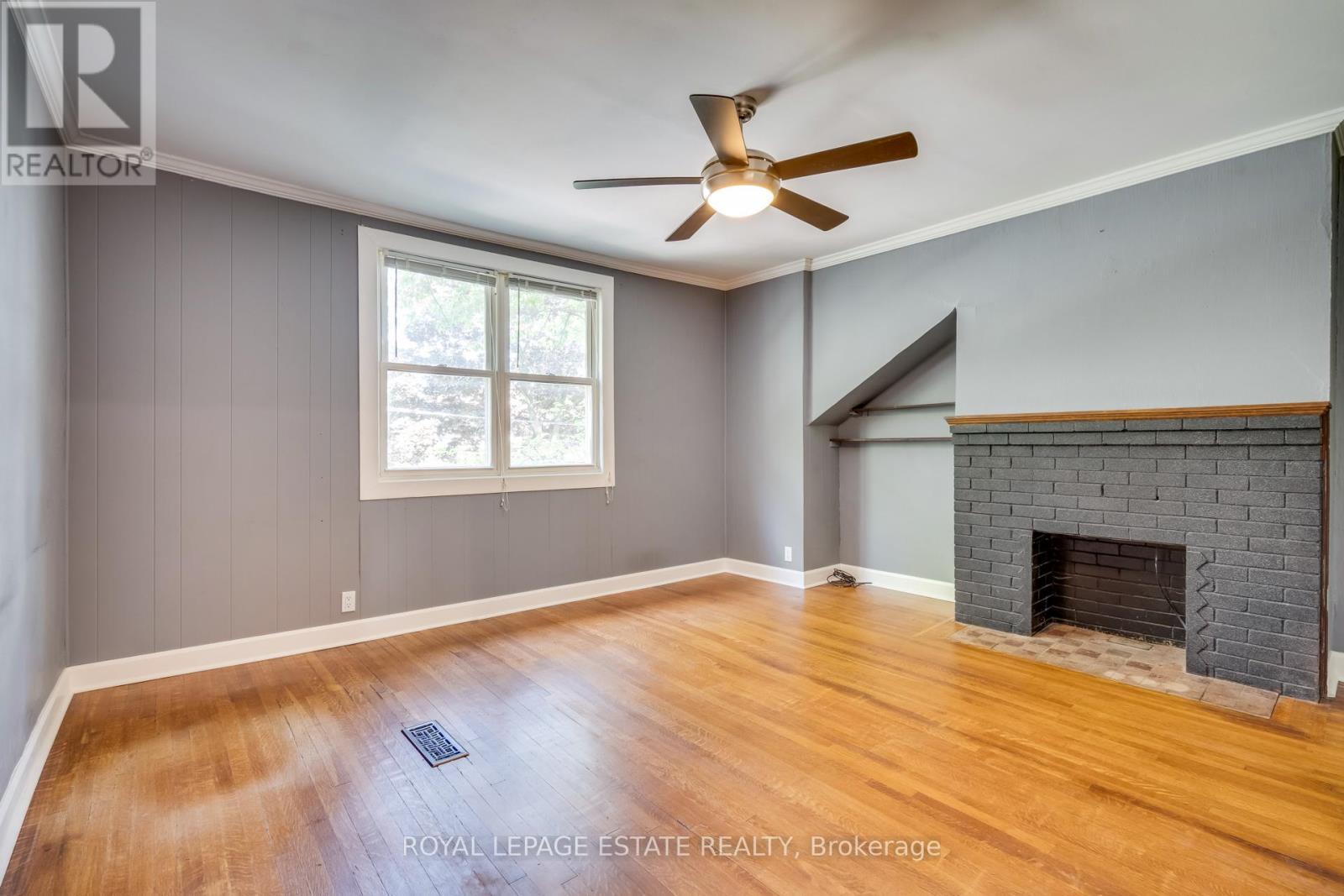 












54 KENILWORTH AVENUE

,
Toronto,




Ontario
M4L3S5

