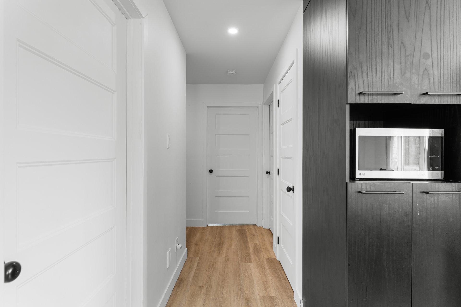 









124


Rue St-Pierre

, 2,
Saint-François-Xavier-de-Brompton,




QC
J0B2V0

