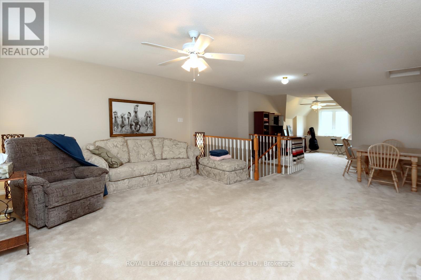 












195 GLENASHTON DRIVE

,
Oakville,




Ontario
L6H6M8

