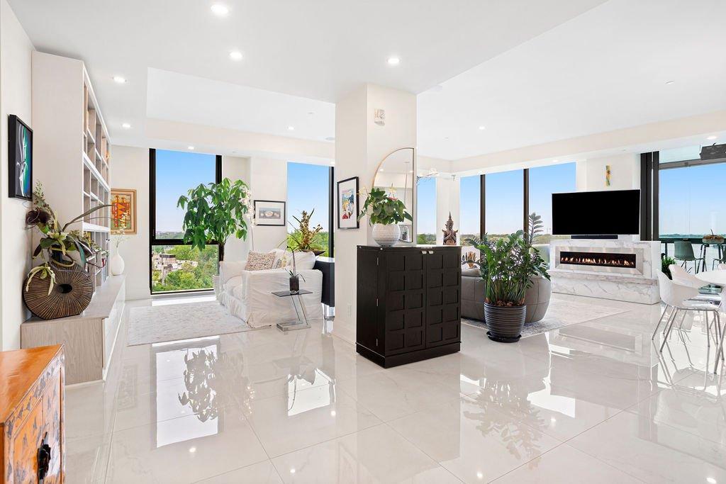 









4400


Prom. Paton

, 708,
Laval (Chomedey),




QC
H7W0K2

