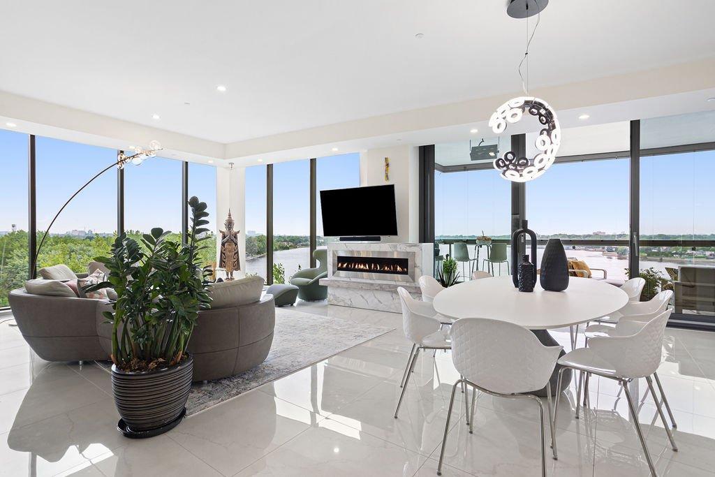 









4400


Prom. Paton

, 708,
Laval (Chomedey),




QC
H7W0K2

