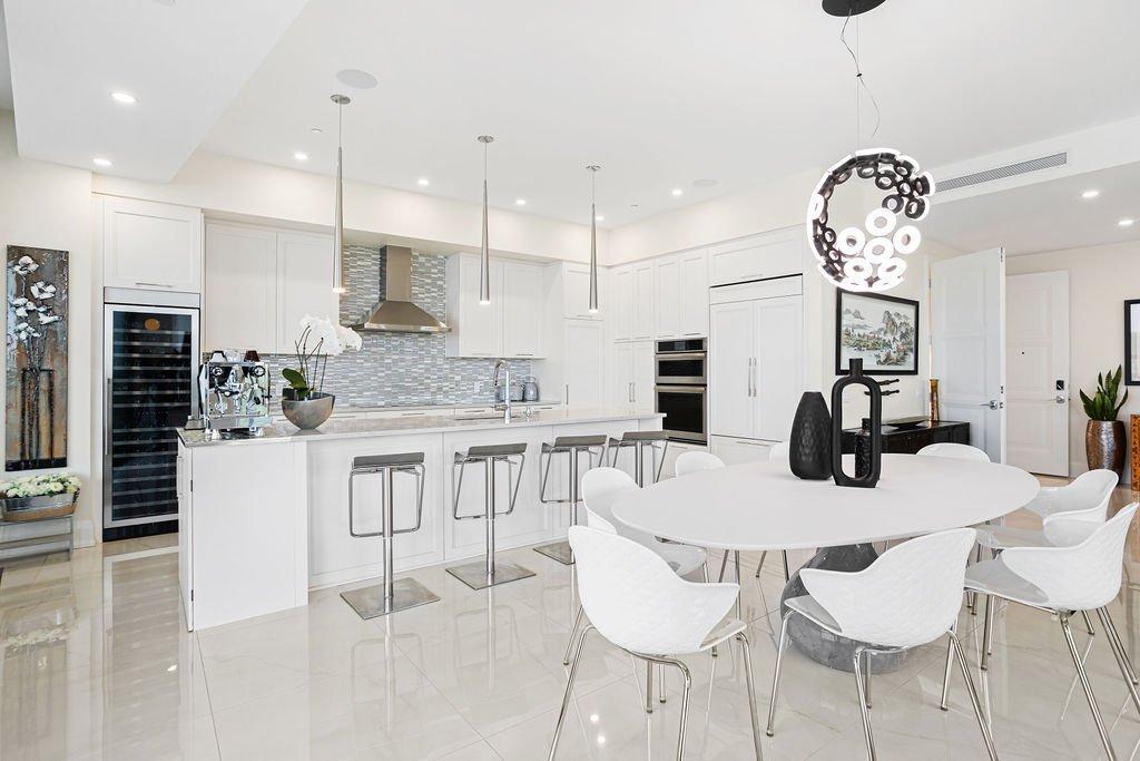 









4400


Prom. Paton

, 708,
Laval (Chomedey),




QC
H7W0K2

