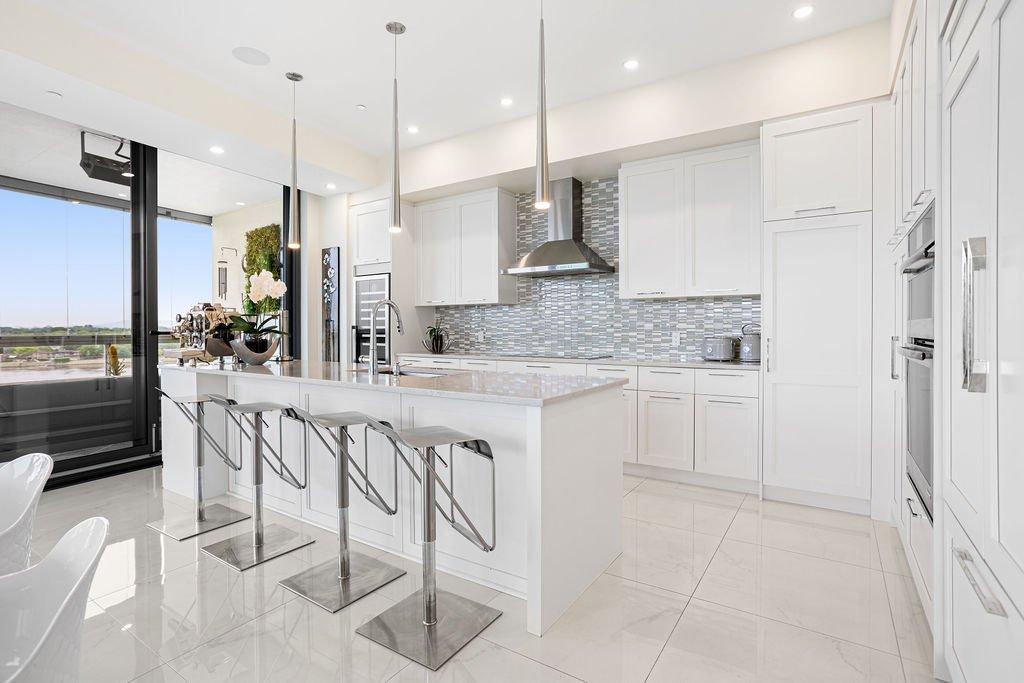 









4400


Prom. Paton

, 708,
Laval (Chomedey),




QC
H7W0K2

