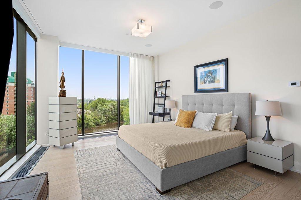 









4400


Prom. Paton

, 708,
Laval (Chomedey),




QC
H7W0K2


