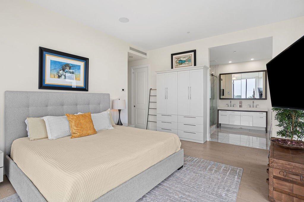 









4400


Prom. Paton

, 708,
Laval (Chomedey),




QC
H7W0K2

