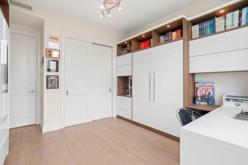 









4400


Prom. Paton

, 708,
Laval (Chomedey),




QC
H7W0K2

