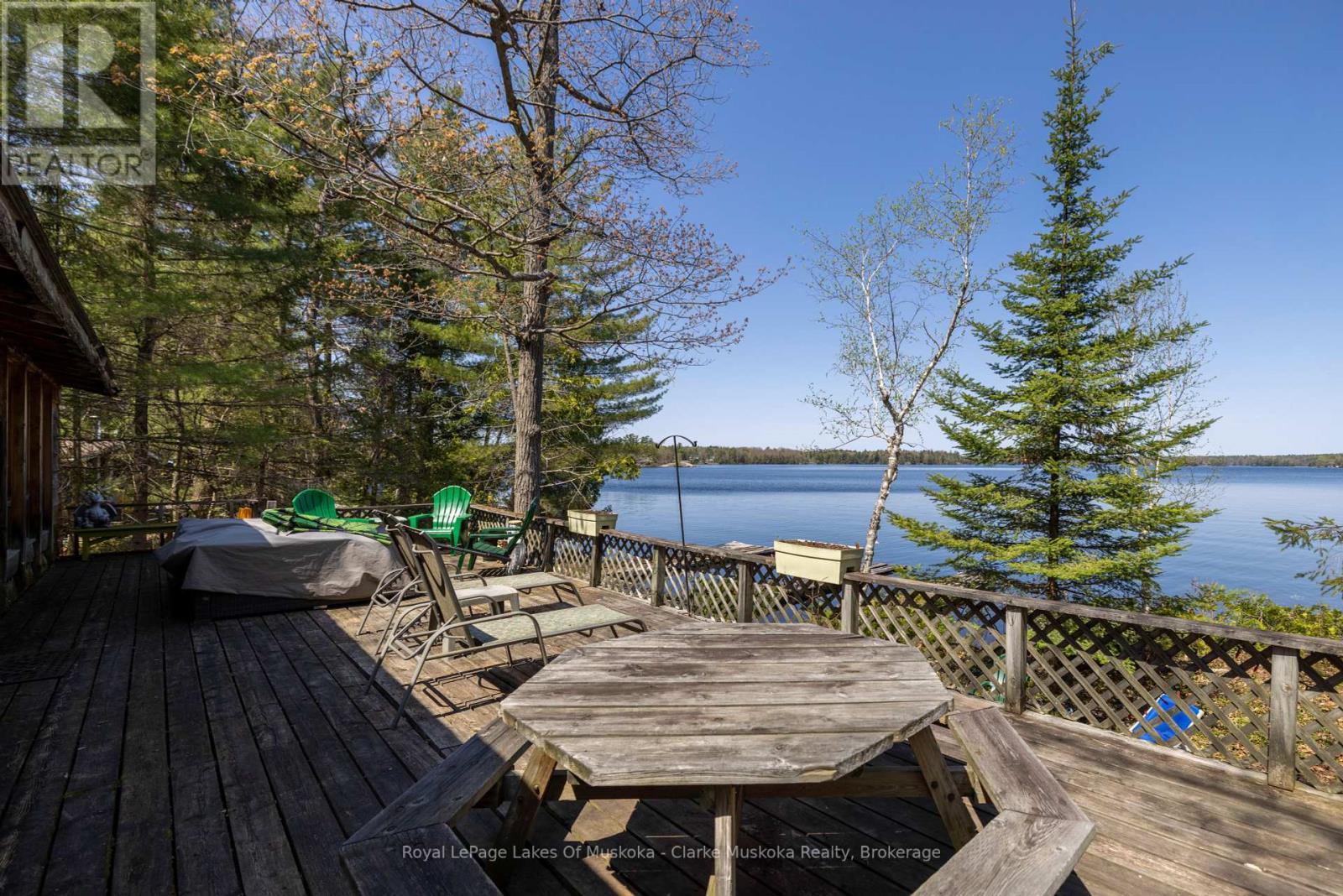 












185 WOODLAND TRAIL

,
Severn (Port Severn),




Ontario
L0K1S0

