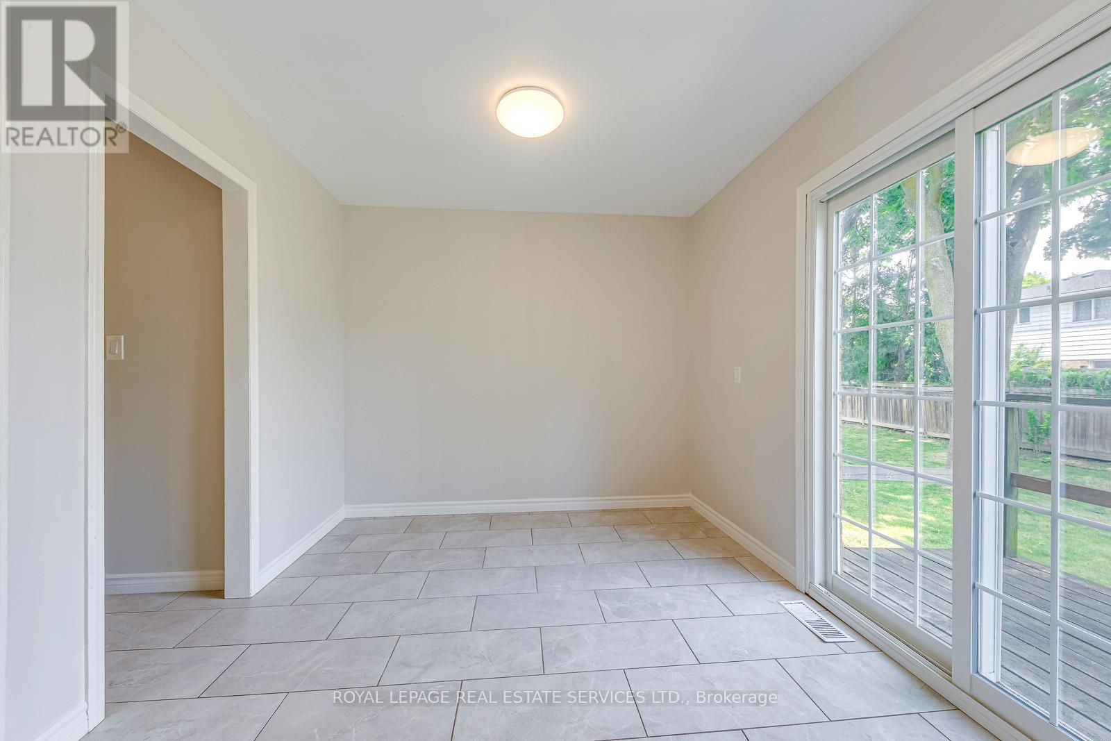 












679 CUMBERLAND AVENUE

,
Burlington,




Ontario
L7N2X6

