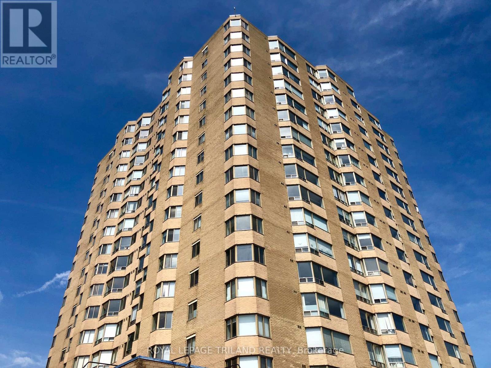 












811 - 695 RICHMOND STREET

,
London East (East F),




Ontario
N6A5M8

