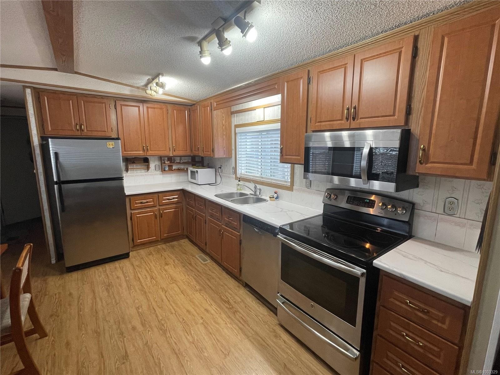 









658


Alderwood

Dr, 5,
Ladysmith,




BC
V9G 1R6

