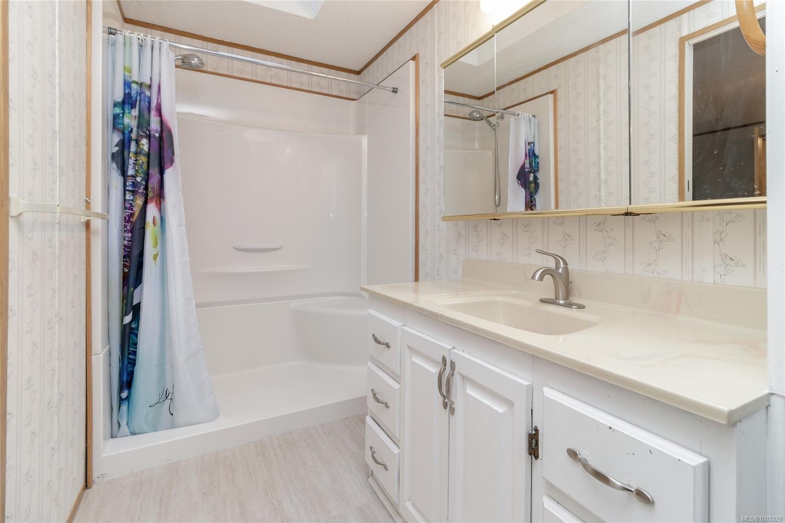 









658


Alderwood

Dr, 5,
Ladysmith,




BC
V9G 1R6

