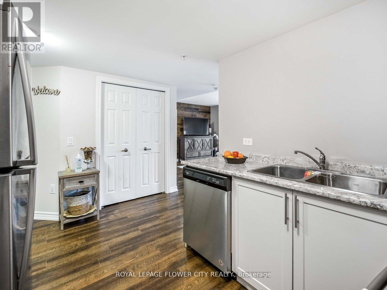 












303 - 7 KAY CRESCENT

,
Guelph,




Ontario
N1L0P9

