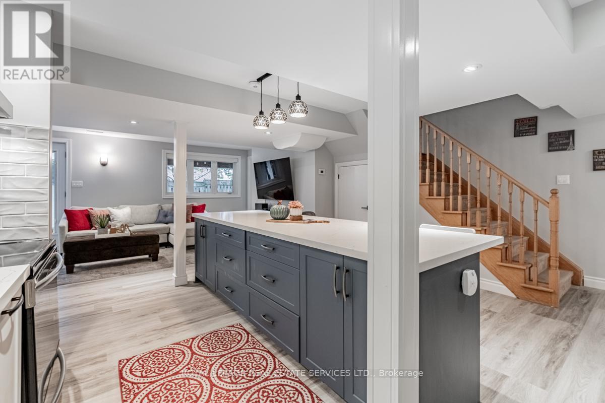 












UNIT 2 - 59 THE WESTWAY

,
Toronto,




Ontario
M9P2B4

